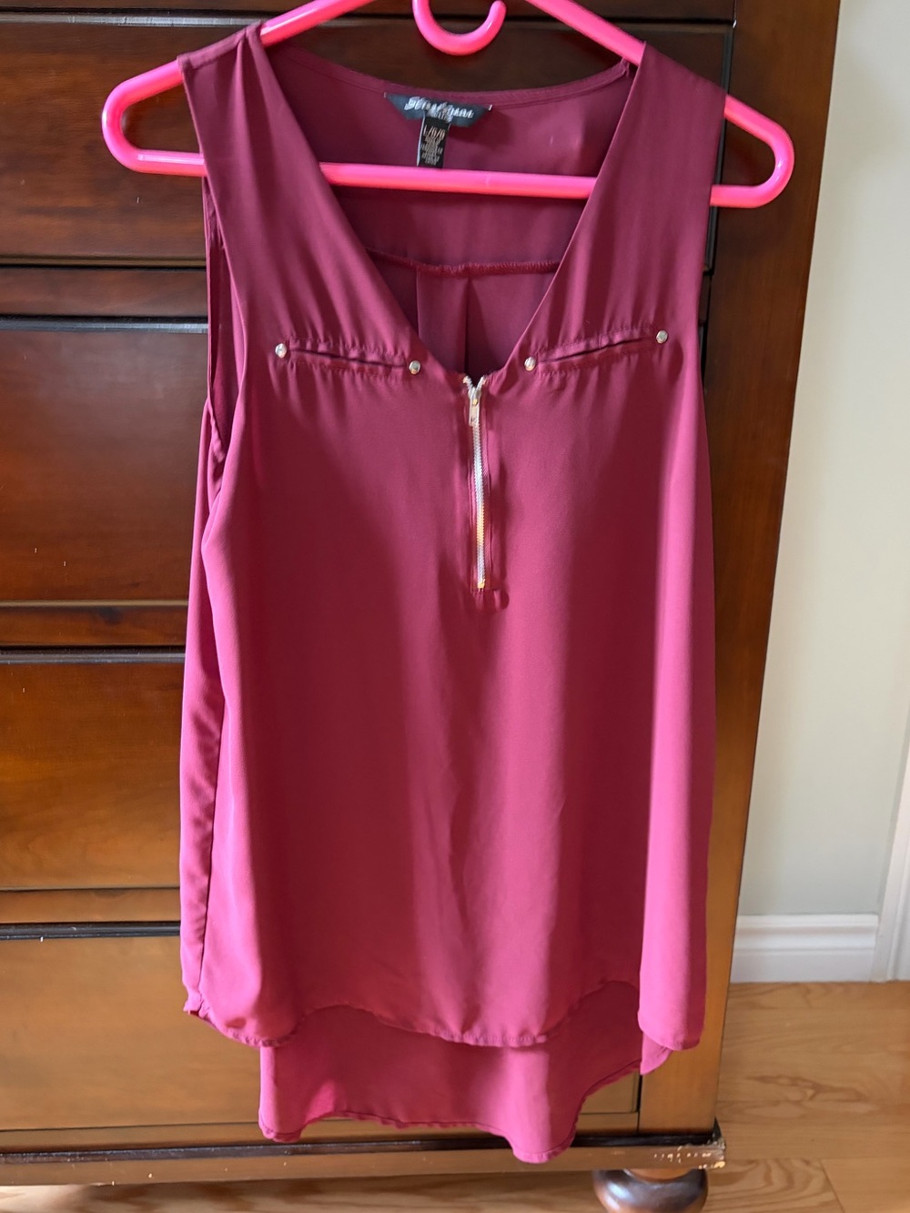 Sleeveless Zip-Front Women's Top in Berry